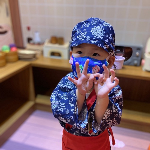 和Hedy一起聽媽媽說故事